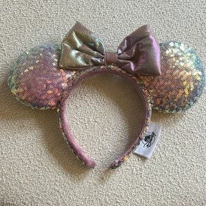 Disney’s 50th EARidescent Minnie Ears NWOT